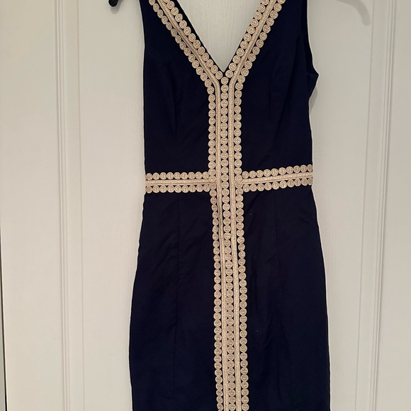 Lilly Pulitzer size 00. Perfect interview dress ! - Picture 2 of 4